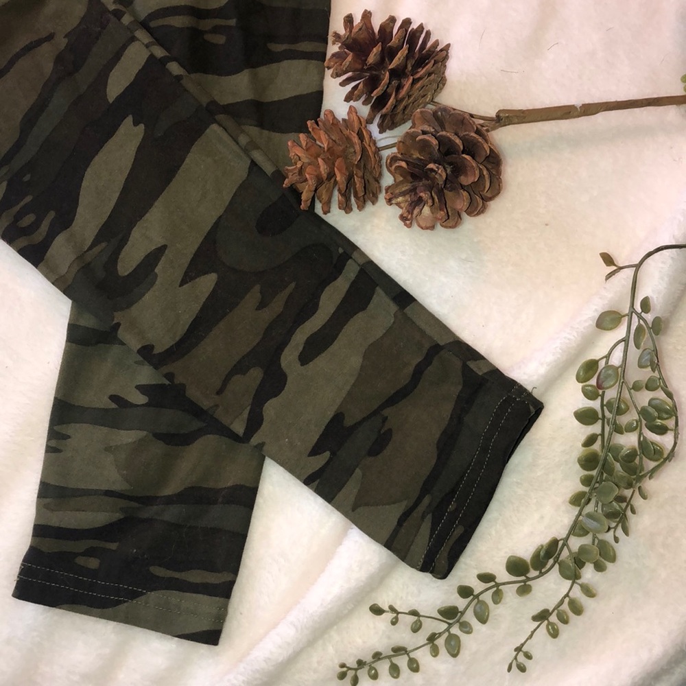 Camo leggings